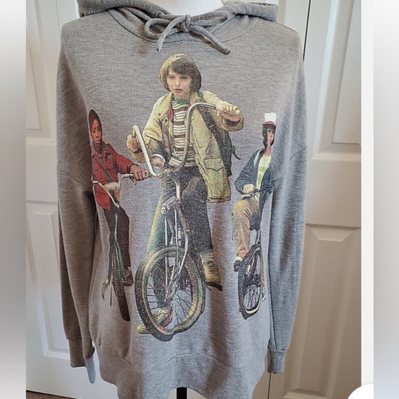 Stranger Things Netflix Lucas, Mike, and Dustin on Bikes Hoodie Gray. Medium. - Picture 2 of 16